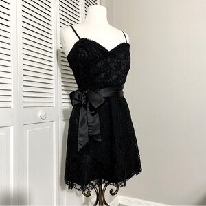 Express Black Layered Lace Cocktail Semiformal Dress Size 4 Special Occasion Y2K